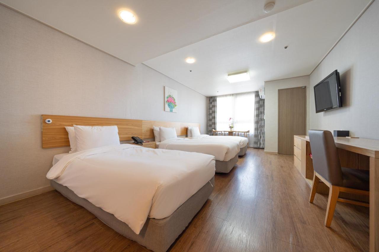 Hotel Ramada By Wyndham Seoul Dongdaemun Exterior foto