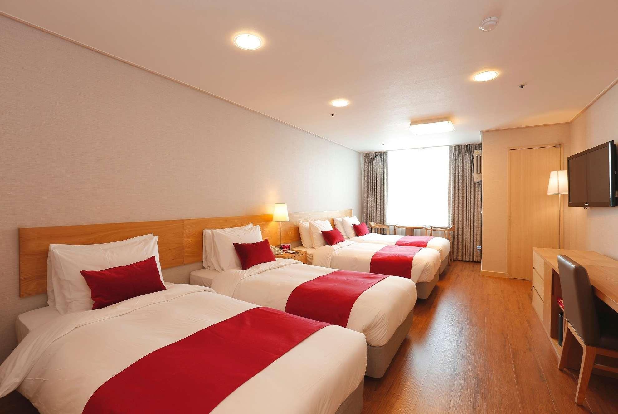 Hotel Ramada By Wyndham Seoul Dongdaemun Exterior foto